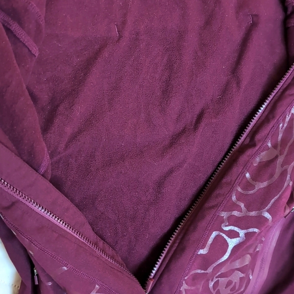 Fabletics Woman's JOJO Athletic Burgundy Rose Jacket,Size L. - Picture 7 of 11